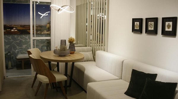 Éveillez Votre Espace : Guide DIY pour Embellir Votre Intérieur avec de la Feutrine Colorée et Confortable
